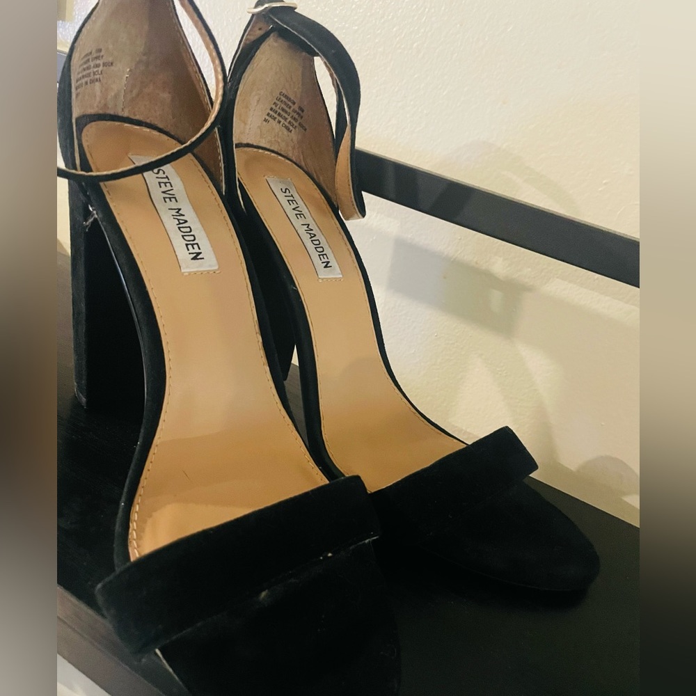 Steve Madden strap black heel size 10M